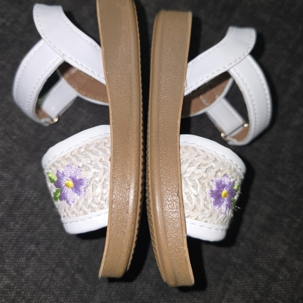Mudd White Floral Kids Sandals - Picture 8 of 9